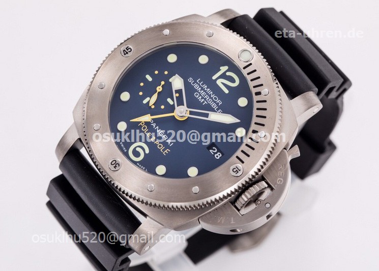 Panerai PAM 719 Blaues Submersible GMT 1950 3 Days Titan/Gummi
